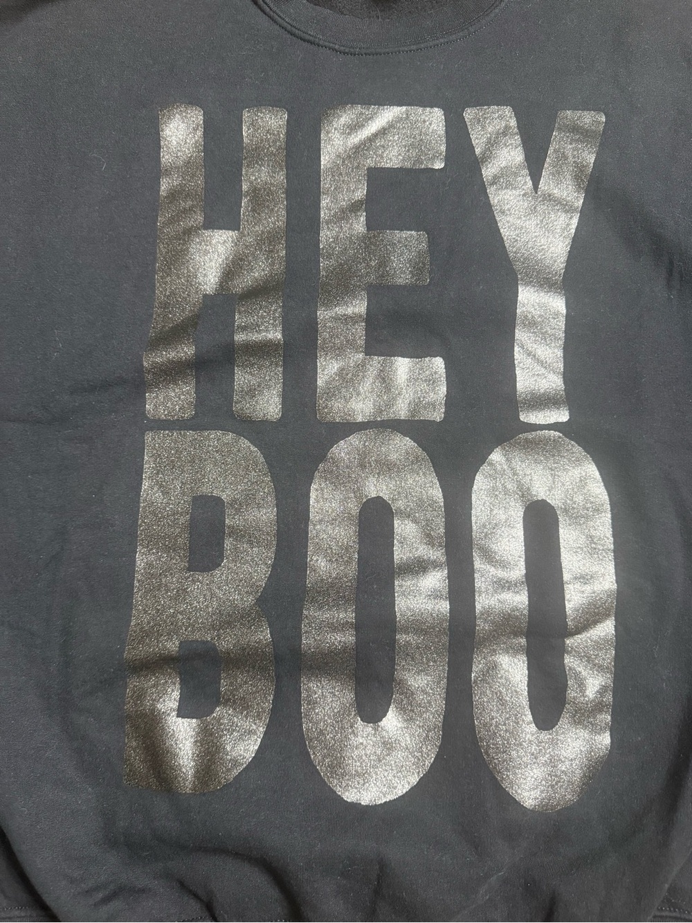 Gildan Black Crewneck Sweatshirt with Glitter metallic Hey Boo Graphic - Picture 5 of 8